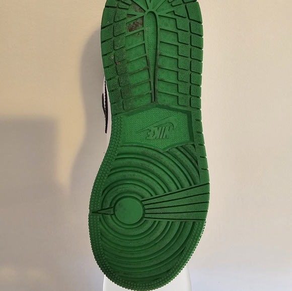 Jordan 1 Retro - Picture 4 of 4